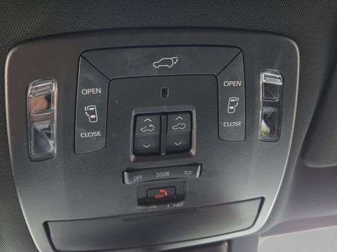 Certified 2025 Toyota Sienna Platinum AWD/4WD image 33