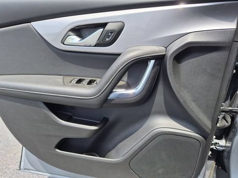 Used 2025 Chevrolet Blazer LT FWD image 19