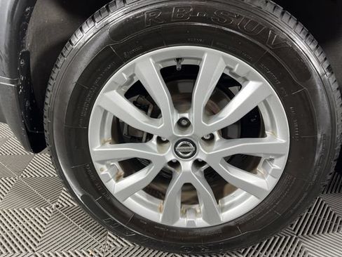 Used 2018 Nissan Rogue SV FWD image 12