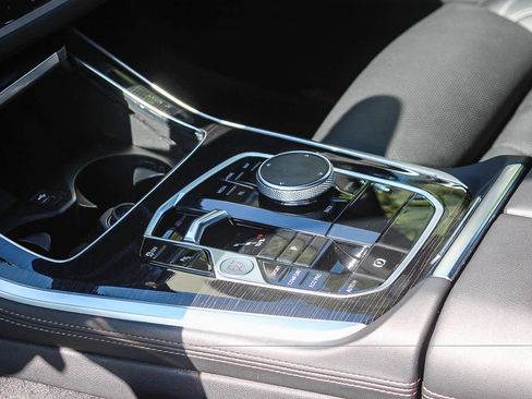 Used 2026 BMW X5 sDrive40i w/ M Sport Package RWD image 18