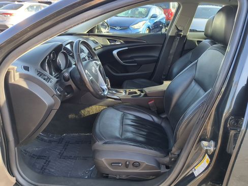 Used 2013 Buick Regal Premium image 25
