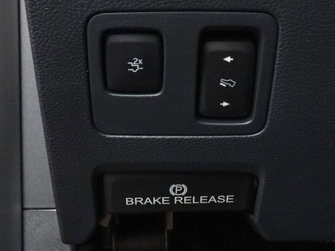 Used 2022 Ford F250 Lariat w/ Tremor Off-Road Package AWD/4WD image 21