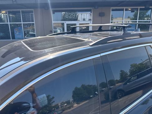 Used 2019 Chevrolet Traverse LT w/ LT Premium Package FWD image 12