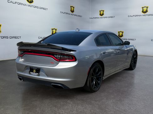 Used 2017 Dodge Charger R/T w/ Blacktop Package RWD image 5