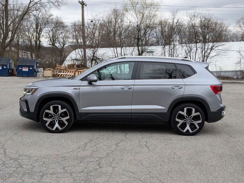 Used 2023 Volkswagen Taos SEL image 7