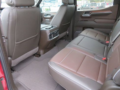 Used 2024 GMC Sierra 1500 Denali w/ Technology Package image 18