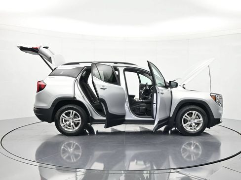 Used 2022 GMC Terrain SLE w/ Driver Convenience Package FWD image 46