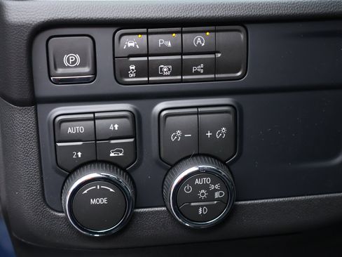 New 2026 Chevrolet Tahoe LT w/ Comfort Package AWD/4WD image 14