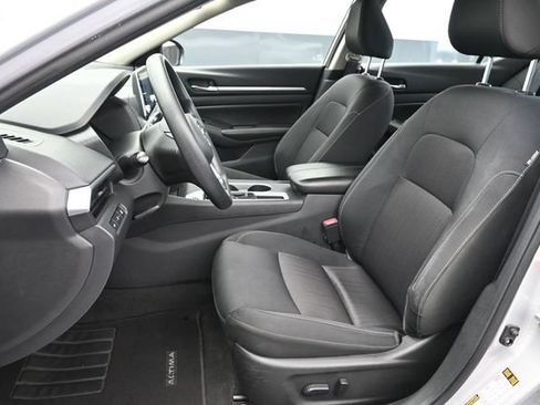 Used 2022 Nissan Altima 2.5 SV FWD image 22