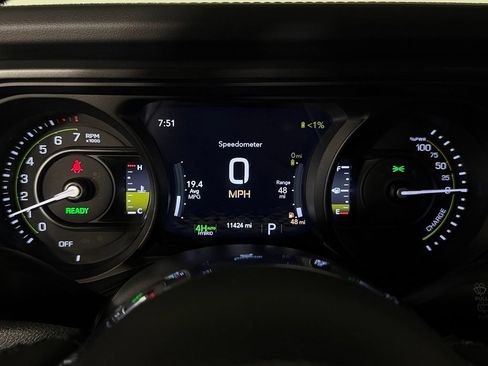 Certified 2025 Jeep Wrangler Unlimited Sahara AWD/4WD image 14