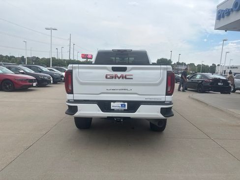 Used 2023 GMC Sierra 2500 Denali w/ Denali Ultimate Package AWD/4WD image 6
