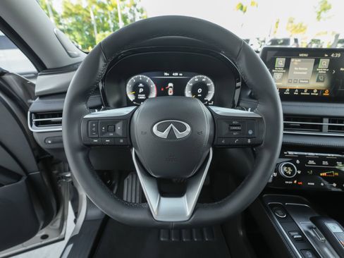 Used 2025 INFINITI QX60 Luxe image 8