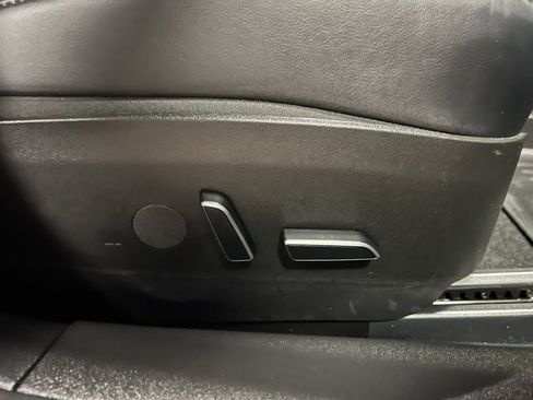 Used 2023 Tesla Model 3 Standard Range image 30