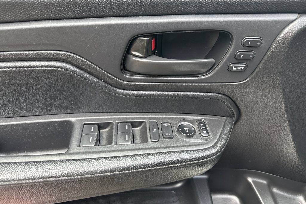 Used 2023 Honda Odyssey Sport image 5