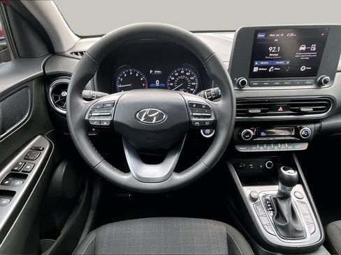 Certified 2022 Hyundai Kona SEL w/ Convenience Package FWD image 6