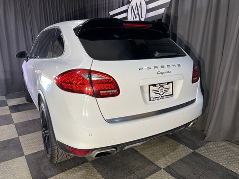 Used 2014 Porsche Cayenne image 18