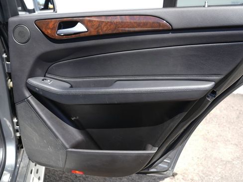 Used 2019 Mercedes-Benz GLS 450 4MATIC image 41