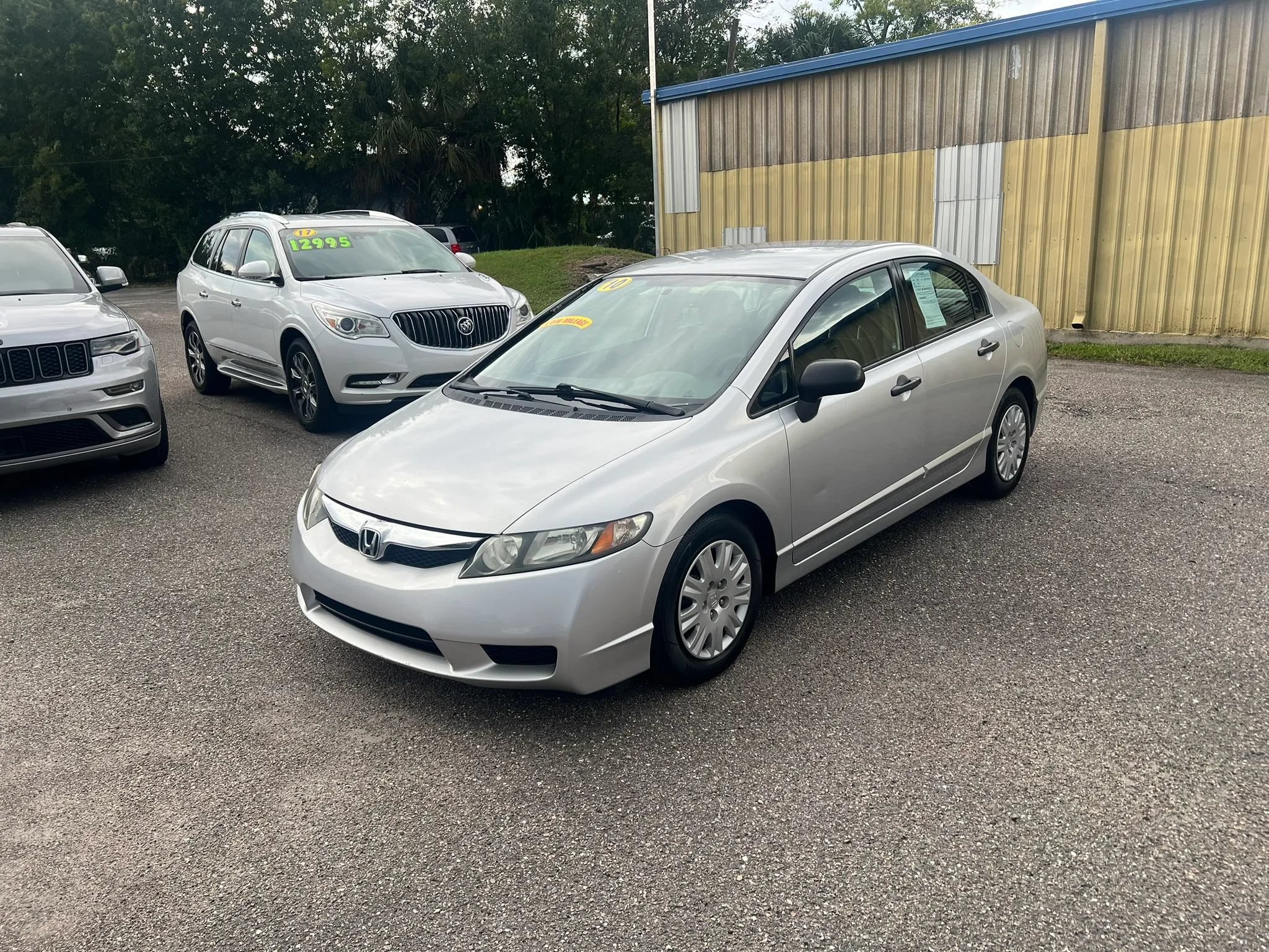 Used 2010 Honda Civic DX-VP image 2
