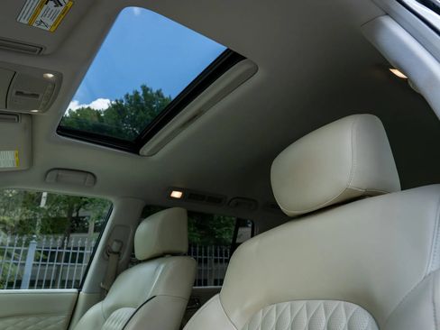 Used 2019 INFINITI QX80 Luxe w/ 22" Wheel Package AWD/4WD image 12