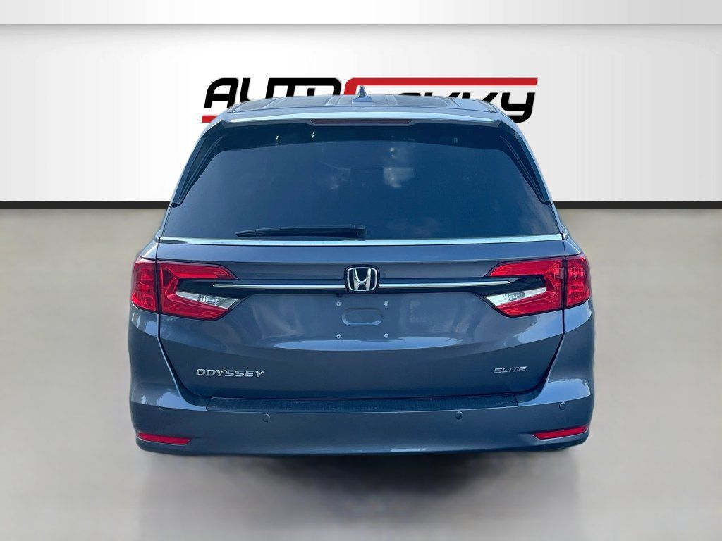 Used 2024 Honda Odyssey Elite image 6