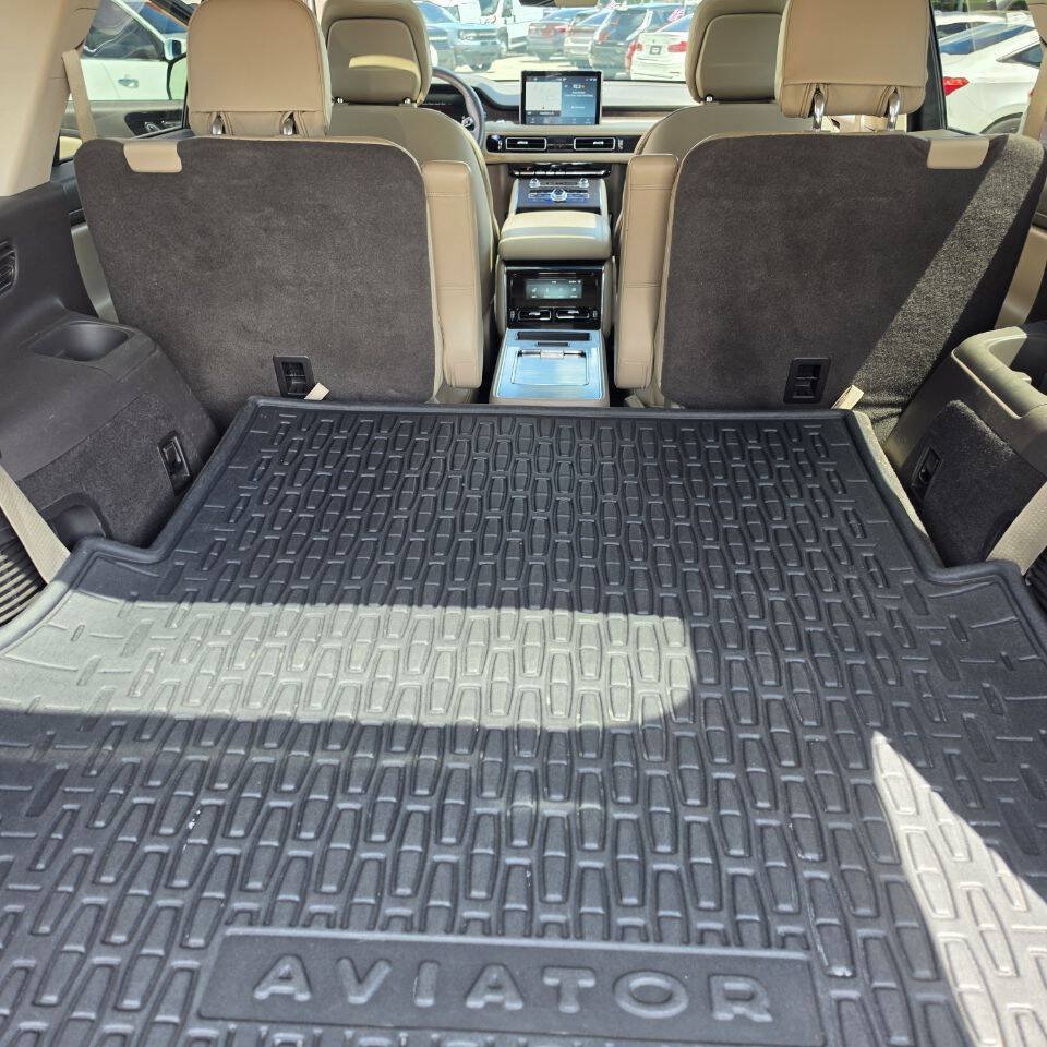 Used 2020 Lincoln Aviator Reserve w/ Equipment Group 201A RWD image 14