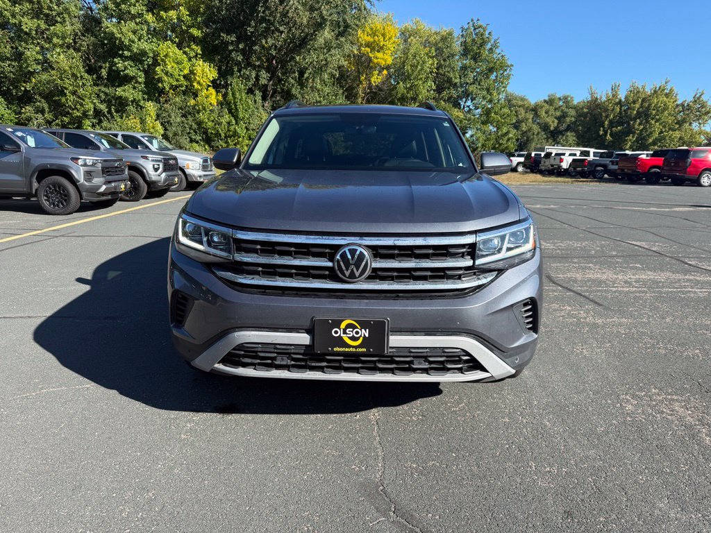 Used 2021 Volkswagen Atlas SE w/ Panoramic Sunroof Package FWD image 2