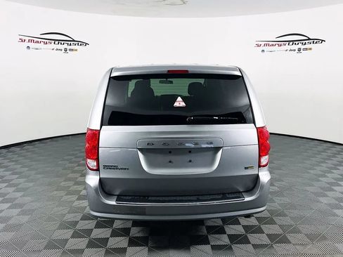 Used 2016 Dodge Grand Caravan SE w/ Quick Order Package 29E SE FWD image 7