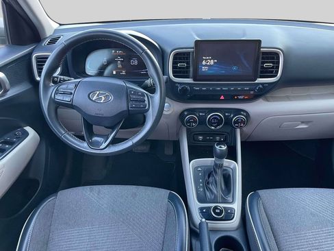 Certified 2023 Hyundai Venue Limited FWD image 13
