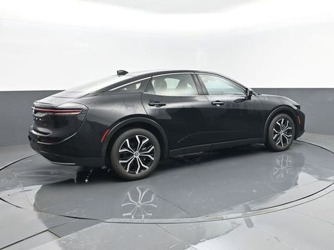 Used 2024 Toyota Crown XLE image 21