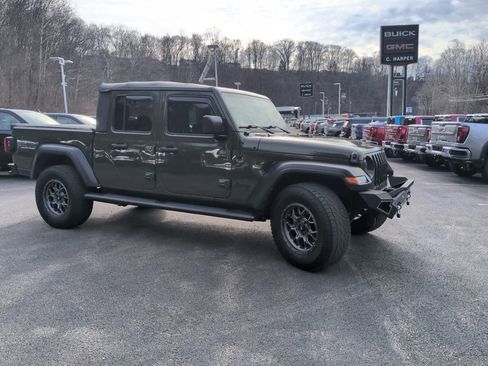 Used 2022 Jeep Gladiator Sport image 6