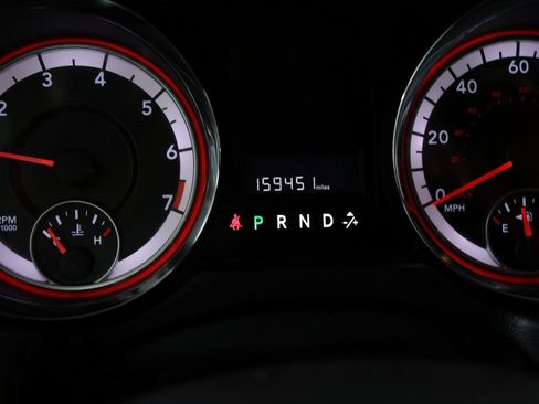 Used 2016 Dodge Grand Caravan SE image 19