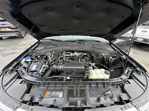 Certified 2024 Ford Explorer XLT w/ Equipment Group 202A image 39