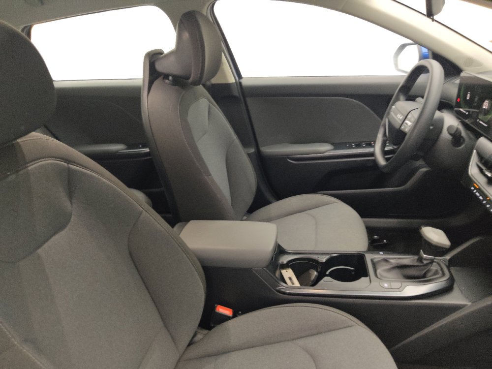 Used 2025 Kia K4 FWD image 21