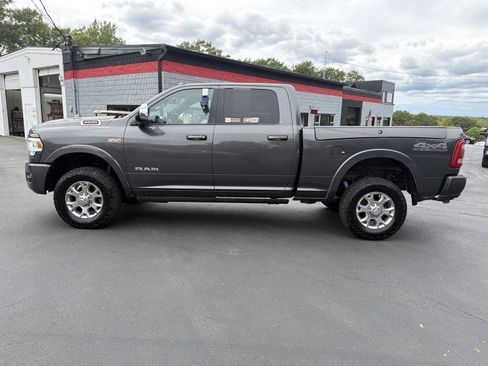 Used 2019 RAM 2500 Laramie AWD/4WD image 2