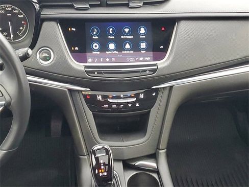 Certified 2023 Cadillac XT6 Luxury image 31