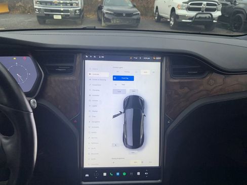 Used 2020 Tesla Model S Long Range Plus image 21