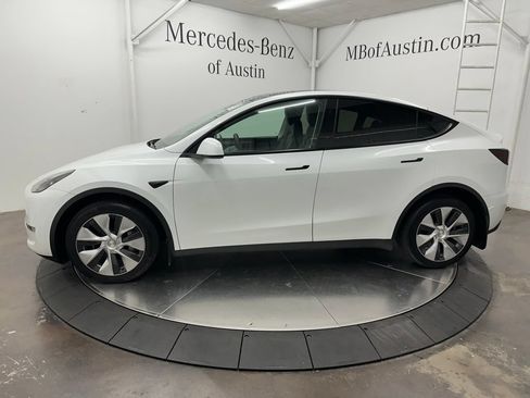 Used 2023 Tesla Model Y Long Range AWD/4WD image 4