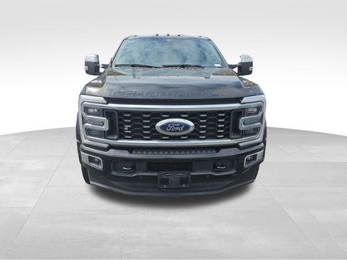 Used 2023 Ford F450 Platinum w/ Camper Package AWD/4WD image 8