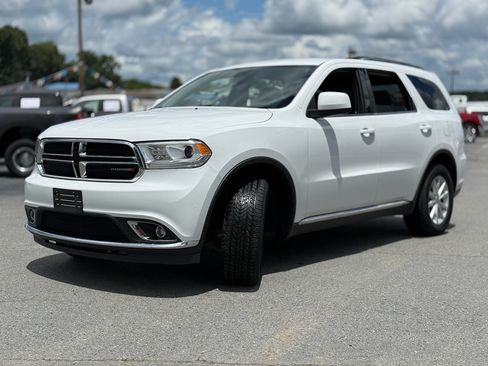 Used 2020 Dodge Durango SXT AWD/4WD image 3