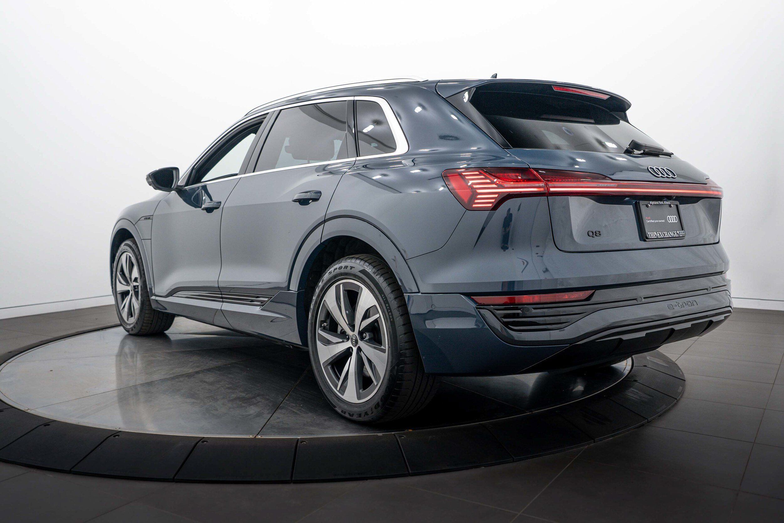 Certified 2024 Audi Q8 e-tron Prestige w/ Prestige Package AWD/4WD image 5