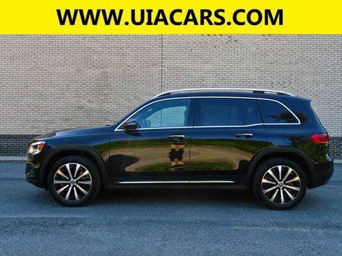 Used 2021 Mercedes-Benz GLB 250 w/ Premium Package image 6