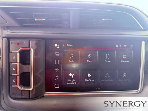 Used 2023 GMC Yukon Denali RWD image 11