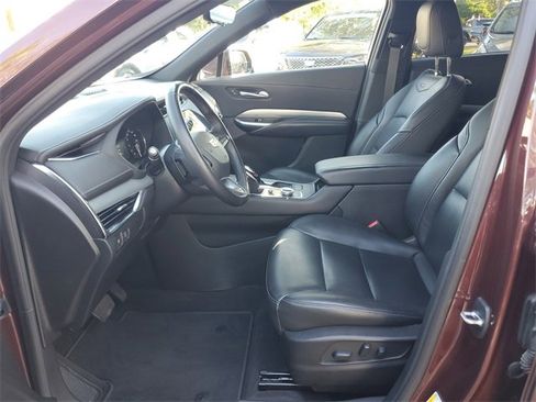Certified 2022 Cadillac XT4 Premium Luxury w/ Enhanced Visibility Package image 18
