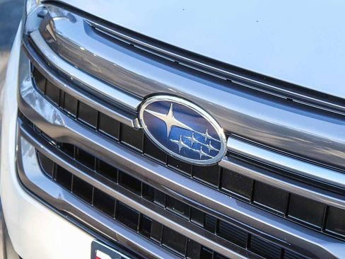 New 2025 Subaru Forester Limited image 9