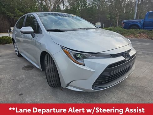 Used 2024 Toyota Corolla LE image 11