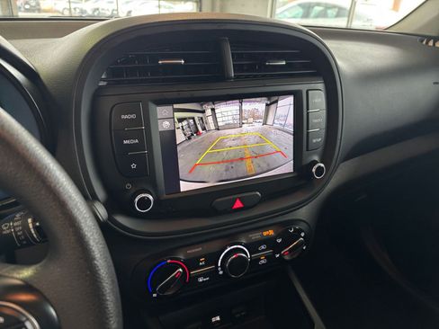 Used 2025 Kia Soul LX w/ LX Technology Package image 23