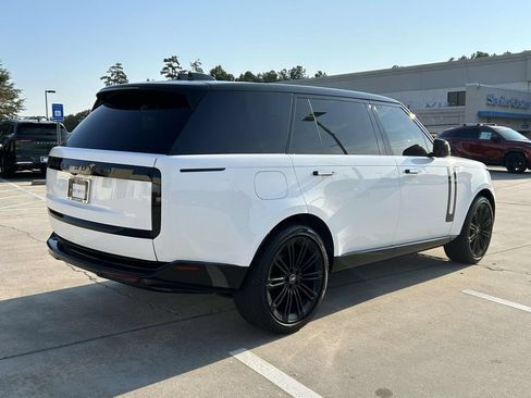 Used 2024 Land Rover Range Rover Long Wheelbase SE AWD/4WD image 3