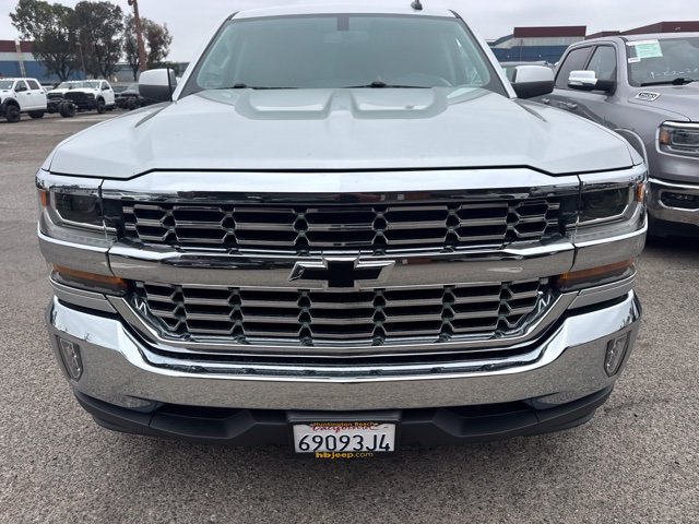 Used 2018 Chevrolet Silverado 1500 LT w/ All Star Edition RWD image 2