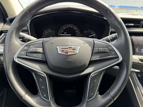 Used 2018 Cadillac XT5 Luxury w/ LPO, Black Ice Package AWD/4WD image 24