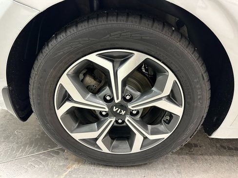 Used 2019 Kia Forte LXS image 28